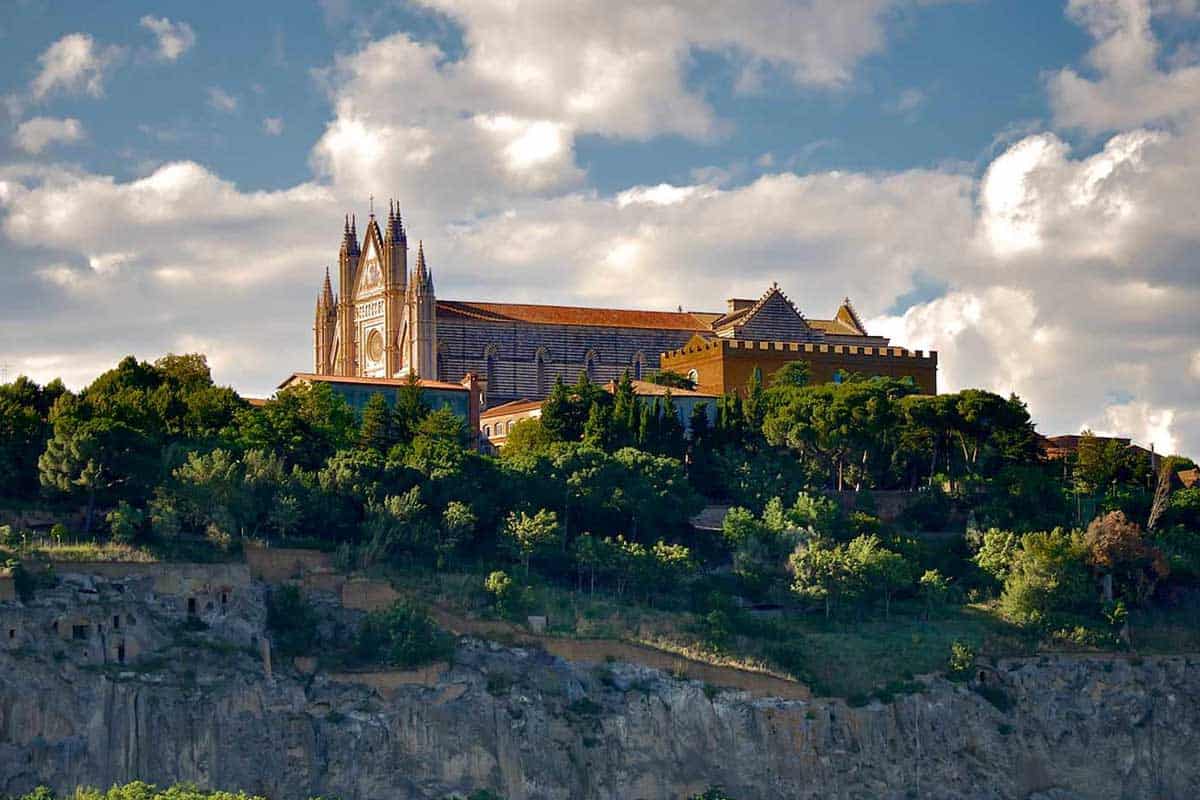 Transfer Florence to Rome via Orvieto