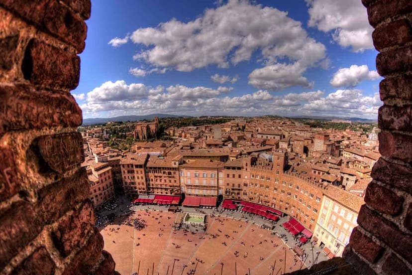 Palazzo Pubblico overlooking Piazza del Campo in Siena