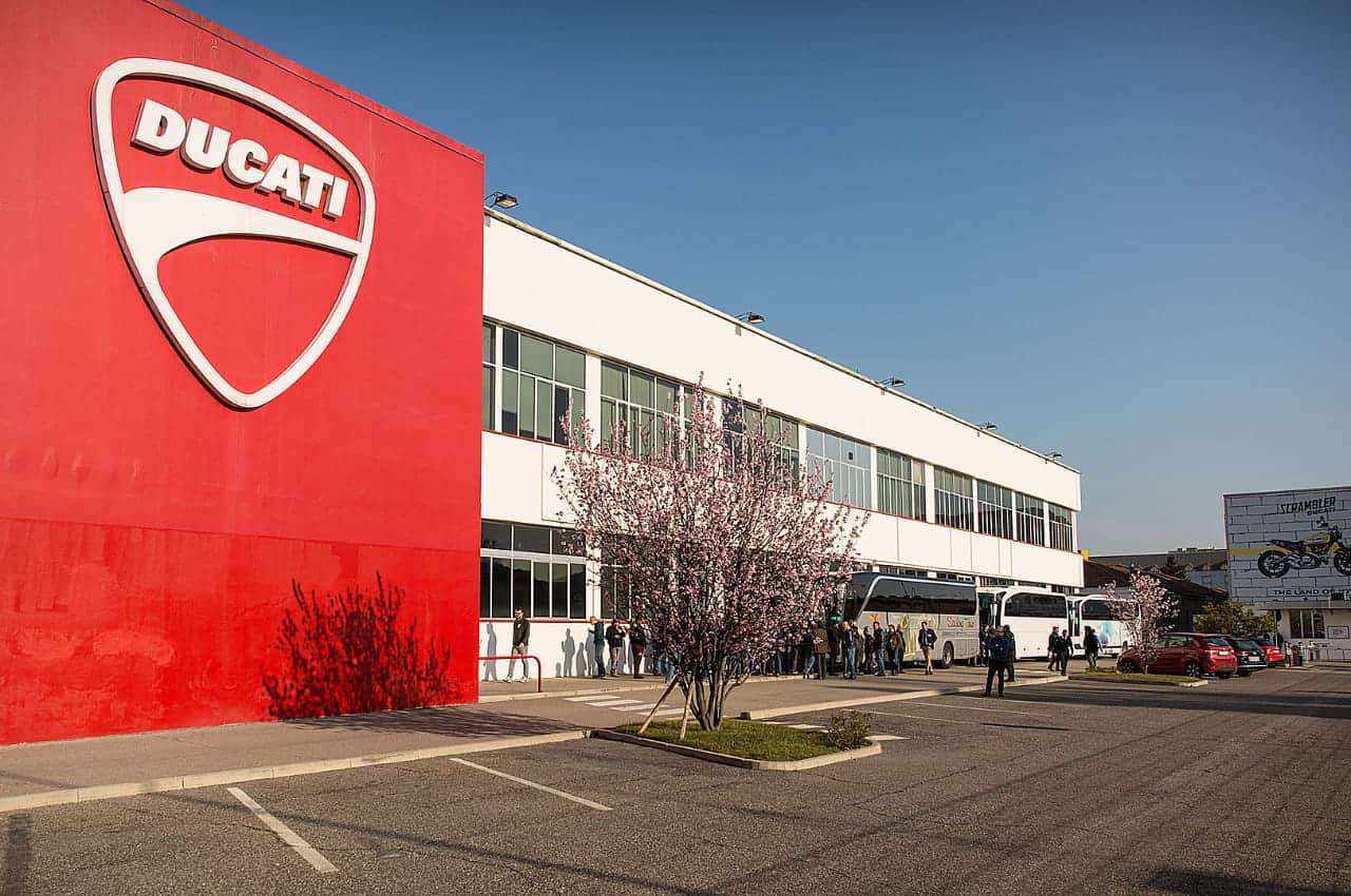 Transfer Florence to Milan via Ducati Museum & Factory