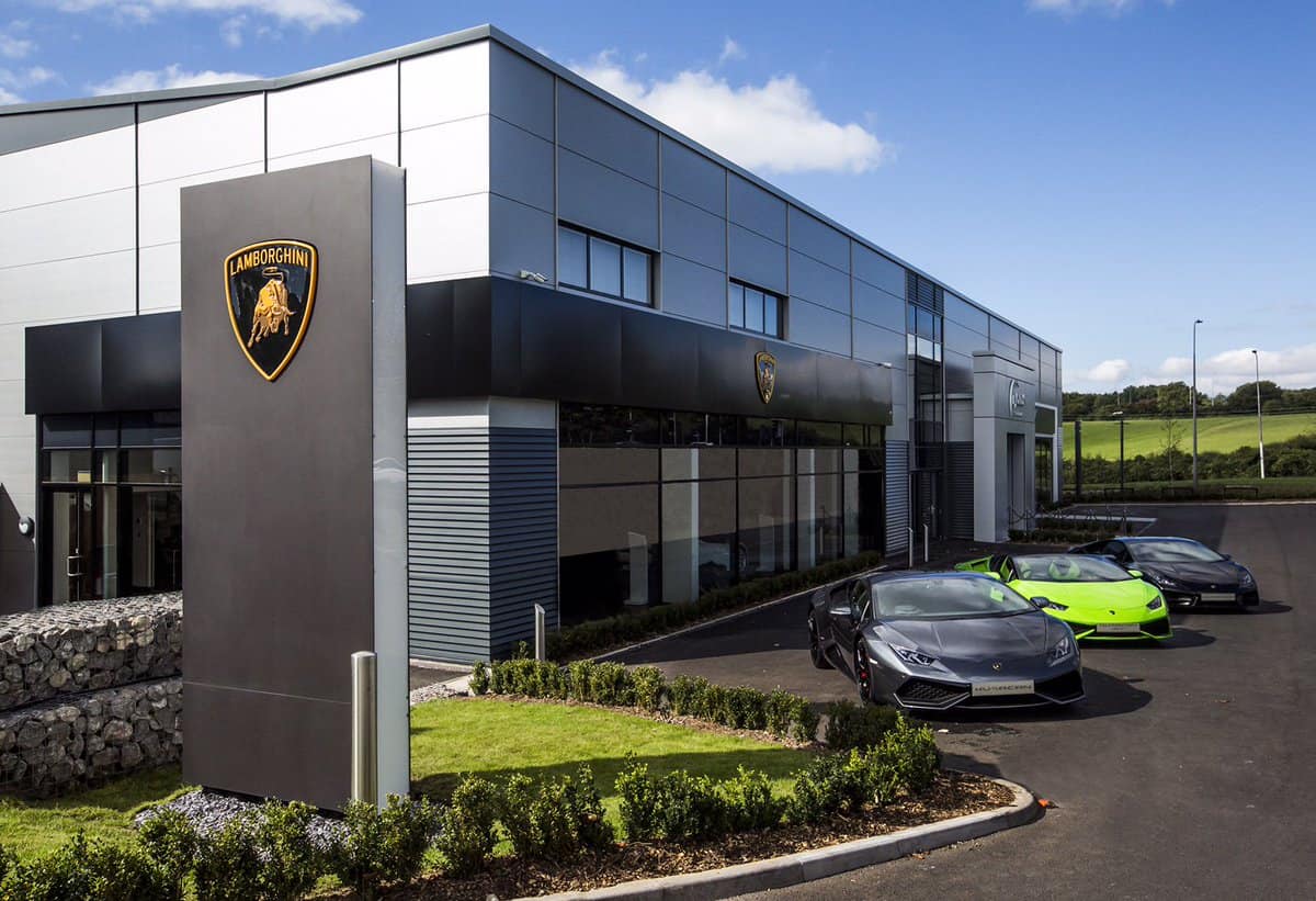 Transfer Florence to Milan via Lamborghini Museum/Factory
