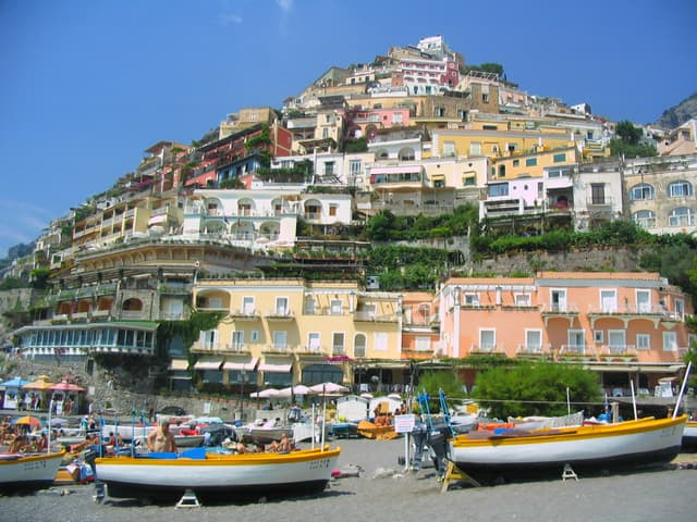 Private tour Sorrento, Positano and Amalfi from Naples Port